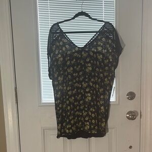 Liberty Love Gold and Black Short Sleeve Blouse